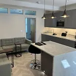 Jester Court - 2 Bed In The Centre Of Village - Free Off-site Health Club Access With Pool, Sauna, Steam & Gym Lejlighed Windermere